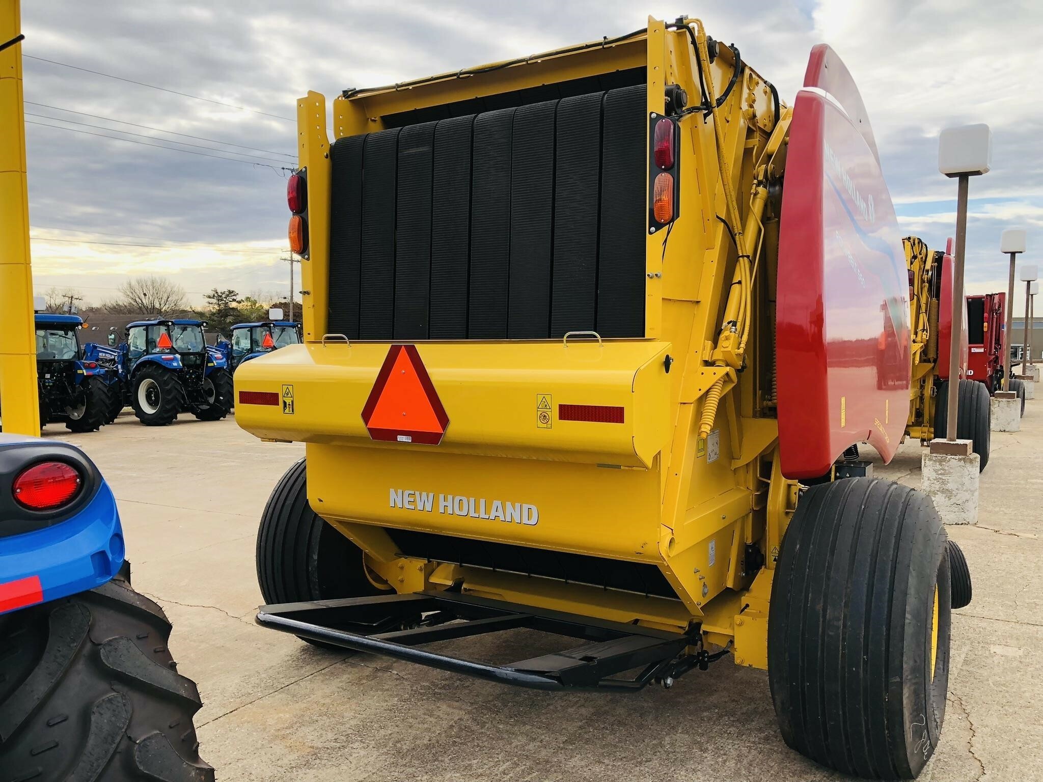 Used New Holland Roll-Belt 560 Round Baler grass square baler straw square baler Low Price