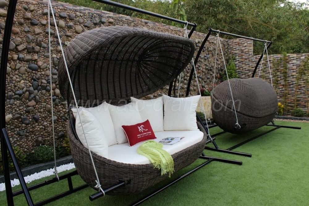 Clam Shell Inspired Design Poly Rattan Hammock for Outdoor Garden Balcony