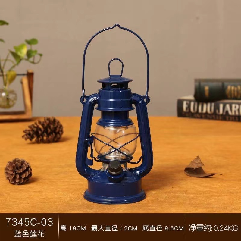 Antique Lantern Portable Hurricane Lantern Kerosene Lamp LED Camp Lamp