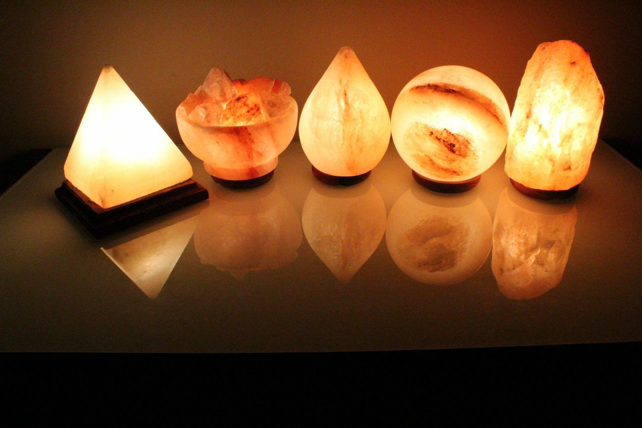 Leaf shape custom OEM/ODM Pakistan best Himalayan Natural Color Salt Lamps with Cheap price / top Selling price Himalayan oem