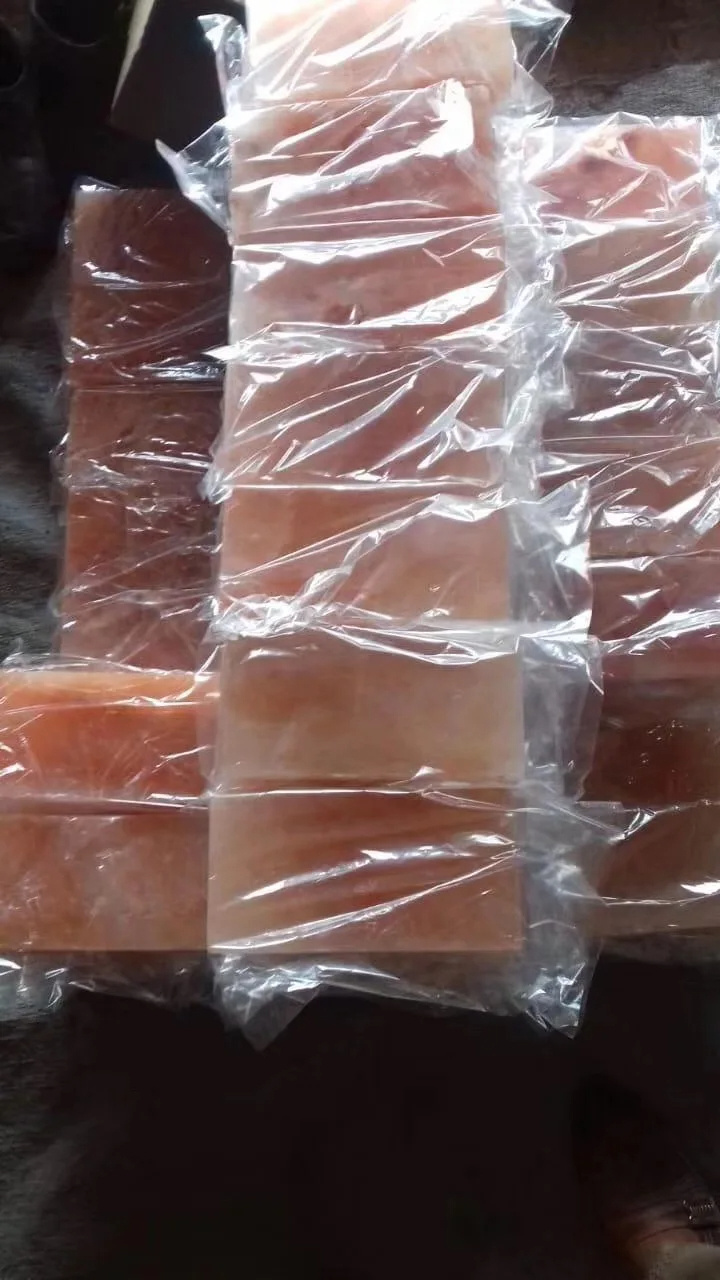 Wholesale Himalayan salt brick for salt room , cave and spa natural hand crafted rock salt tile in bulk , size : 8x4x2 inches