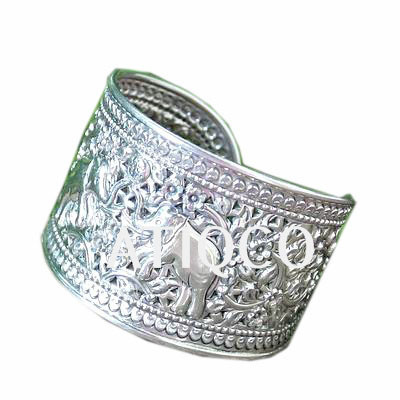 Hot Indian Fashion Etching Brass Metal Bangle Modern Metal Function Bracelet Stylish & Unique Iron Silver Bangle Best Quality