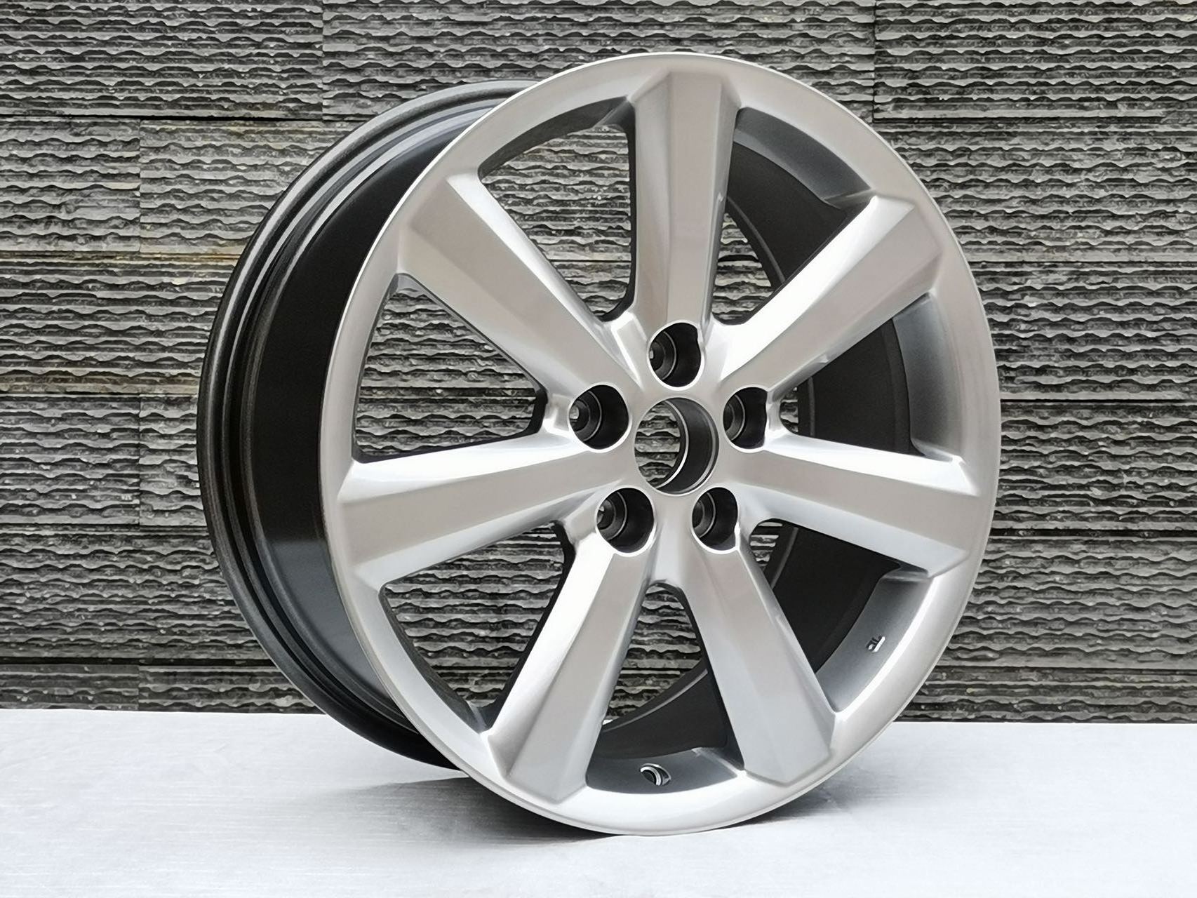 Antron hot sale 18 Inch 18x8.0 5x114.3 60.1 Casting Wheel Car Alloy Wheels Passenger Car Wheel   Rims for bbs Rims