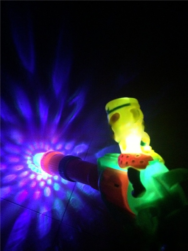 Electric revolver Full Star projection gun with light music voice electric revolver toy