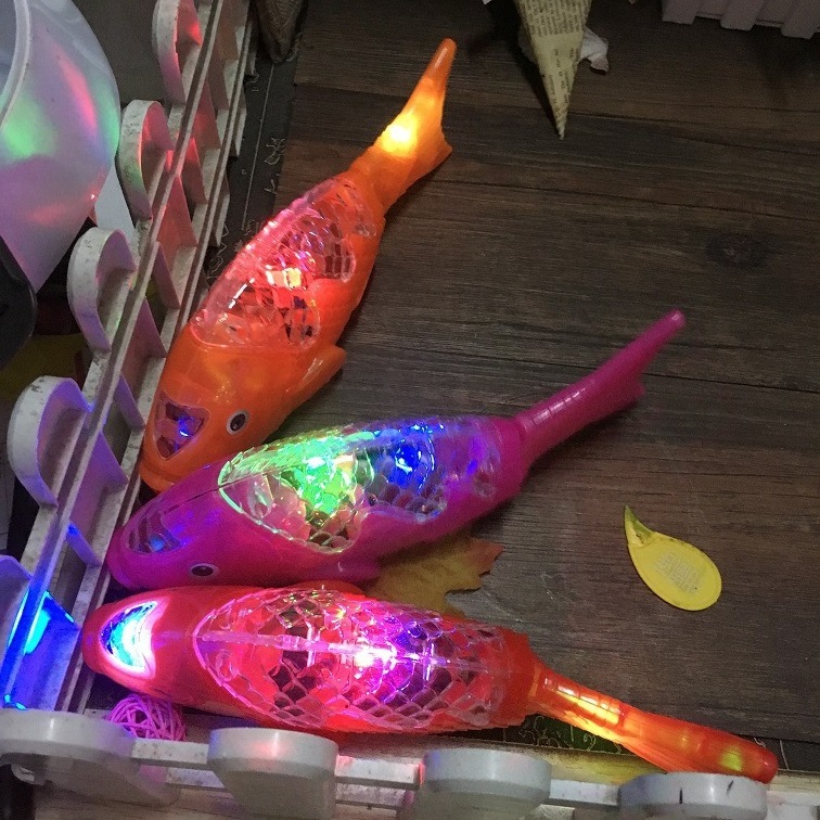 Electric rocking fish new plastic electric toy fish with LED light and music battery powered flashing toy BO fish toy for kids