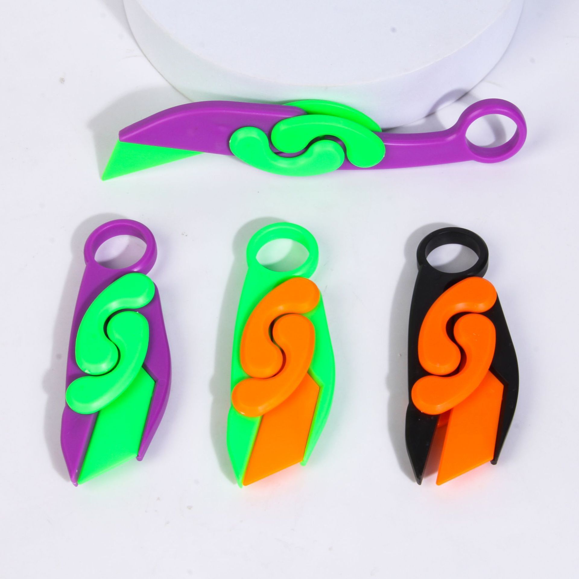 High quality folding telescopic plastic radish knife toy autism sensory toy 3d printed  radish knife toy plastic knife