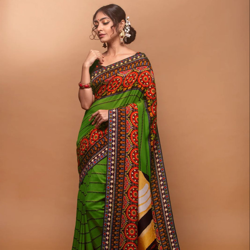 Trending New Navratri Saree Launched Crepe Silk 5.50 MTR Saree With Digital Print On All Over The Saree