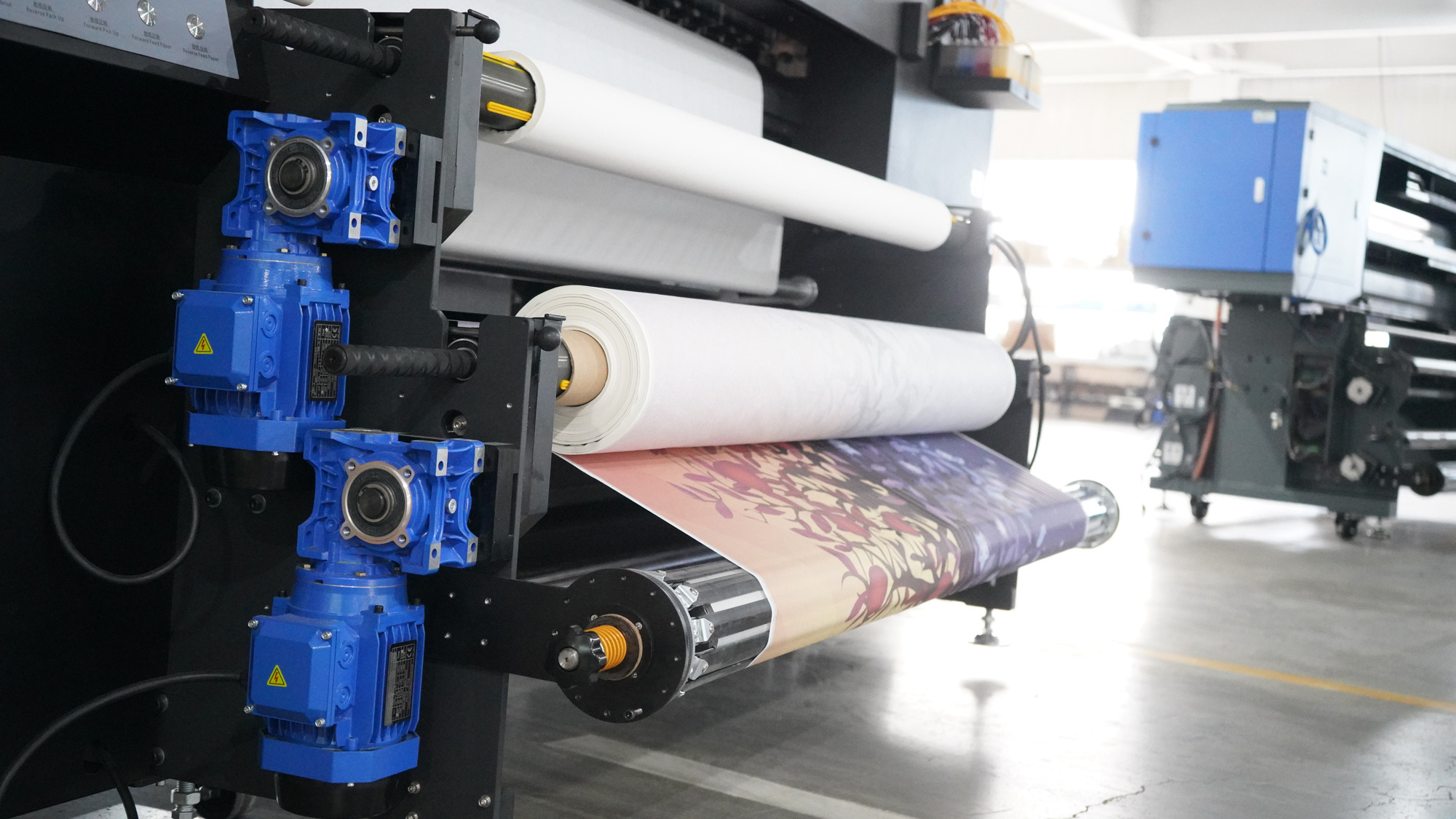 Digital Inkjet Printer For Sublimation Textile Fabric Sublimation Printing Machine With 4/6/8 head Best Quality