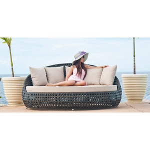 Outdoor Patio Sleeping Daybed Furniture Round Rattan Sofa Sun Bed for Sale Sun Lounger Outdoor Sunbed