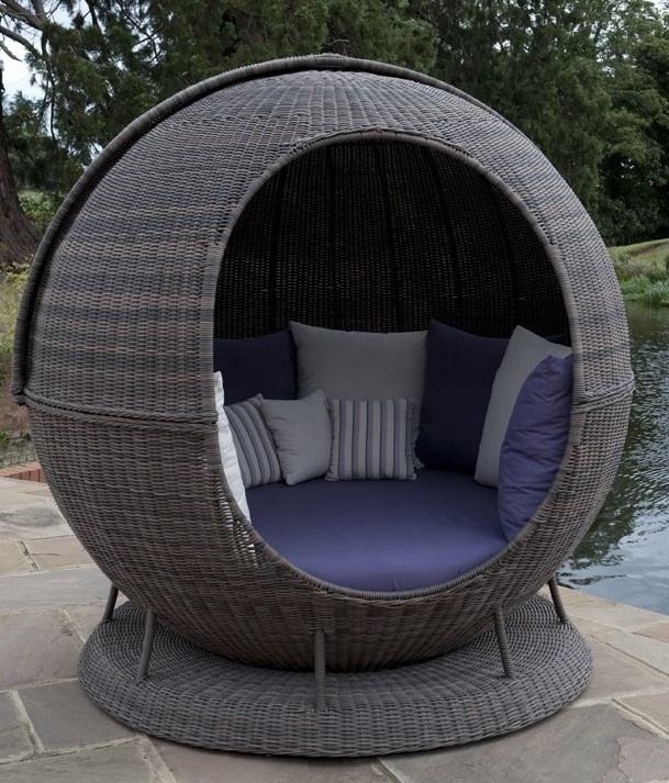 Audu Apple Rattan Modern Round Bed Designs