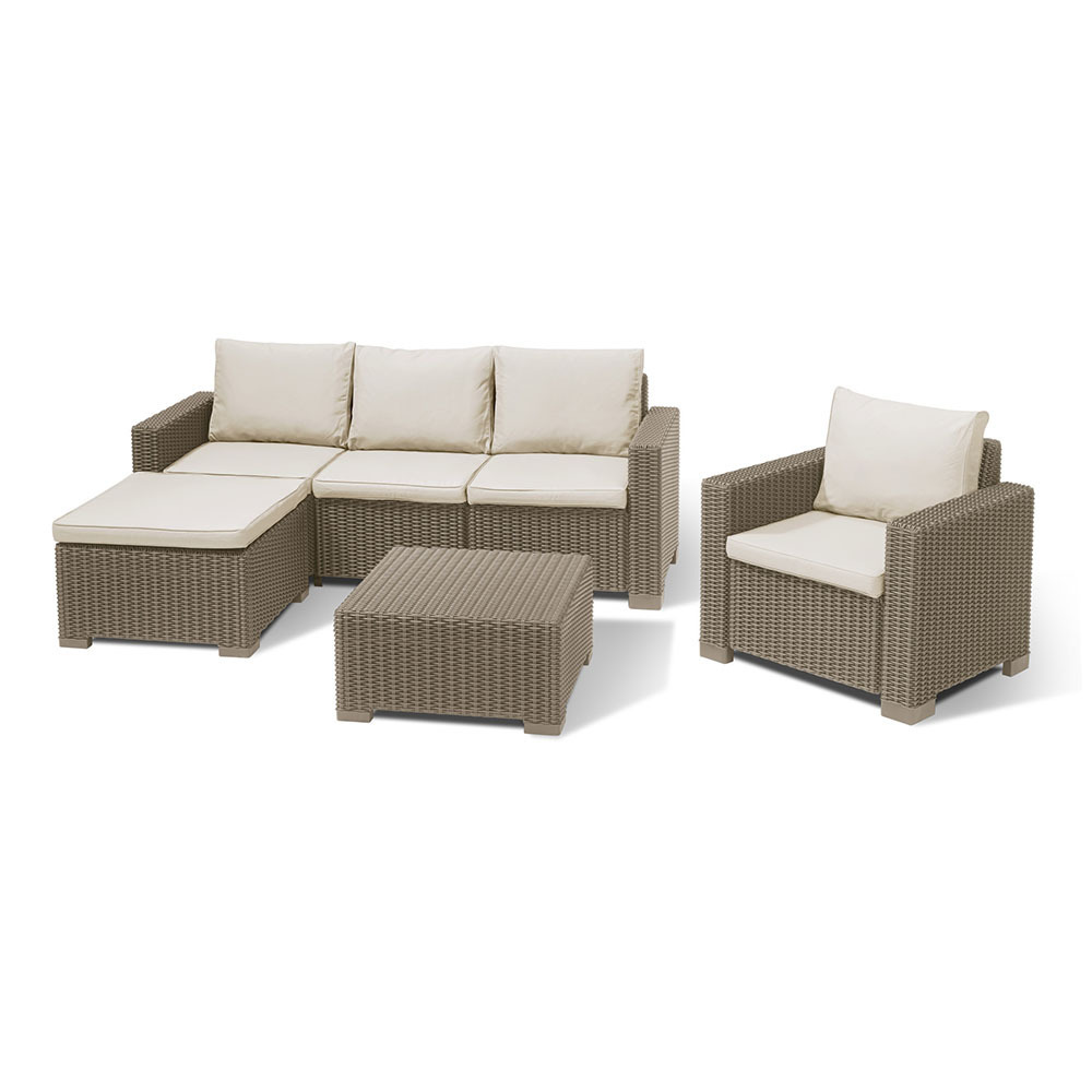 The freely combinable outdoor sofa set is made of PP environmentally friendly material with fluffy cushions.