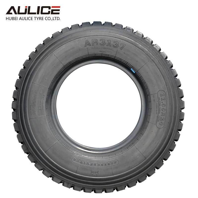 Truck Tyre 10.00R20/ 11.00R20/ 12.00R20 20 inch rims truck tires made in China with high-quality on sale