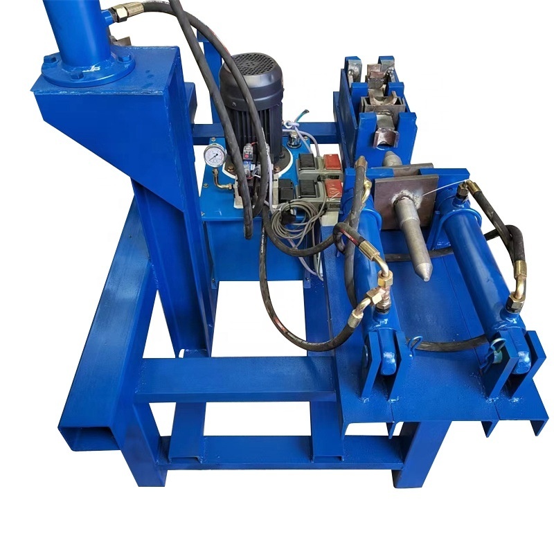 Easy to operate scaffold steel pipe machine coil buckle straightening maintenance machine