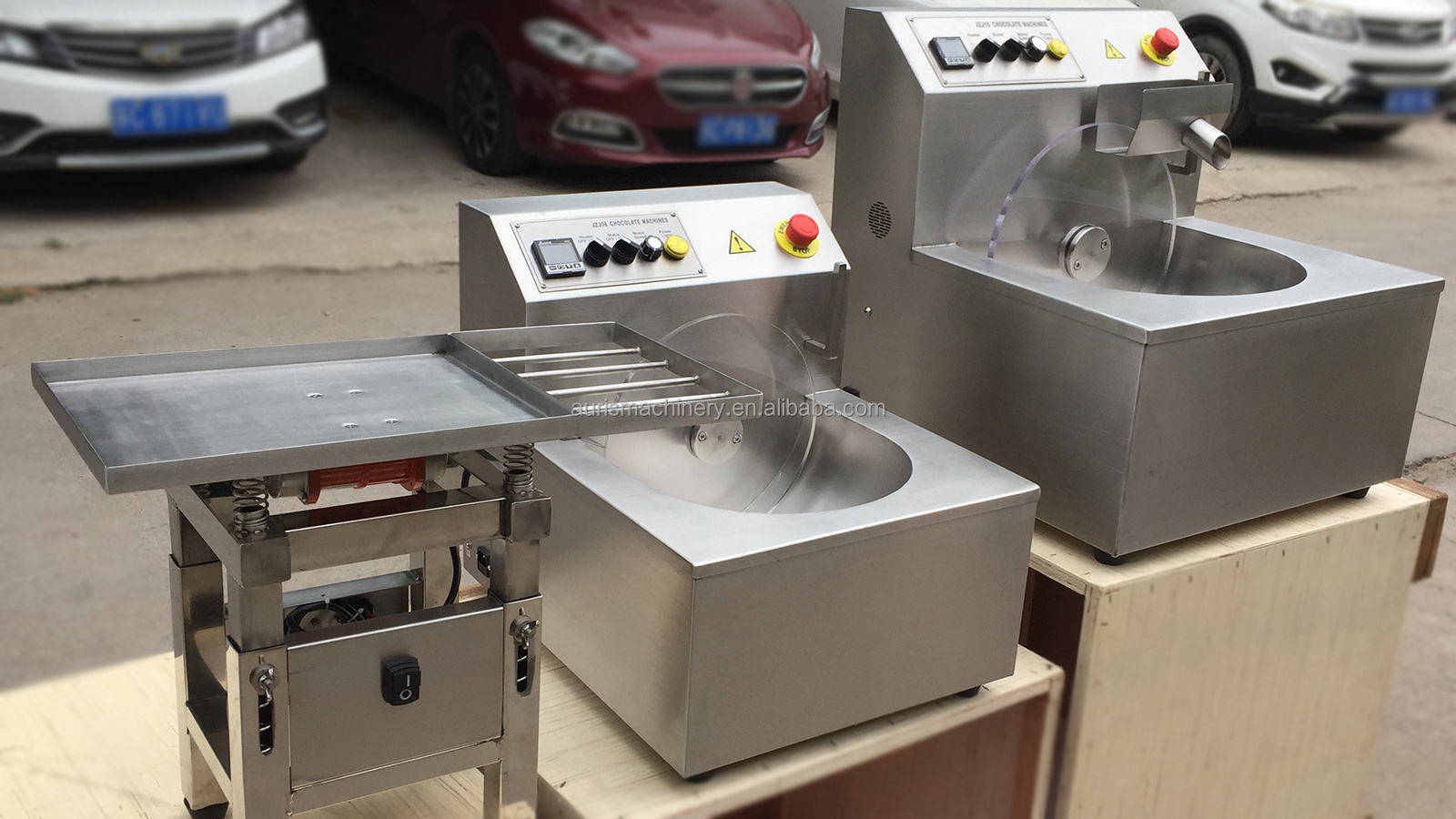 New design chocolate casting machine/chocolate tempering machine/chocolate tempering machine 5 kg vibrating table