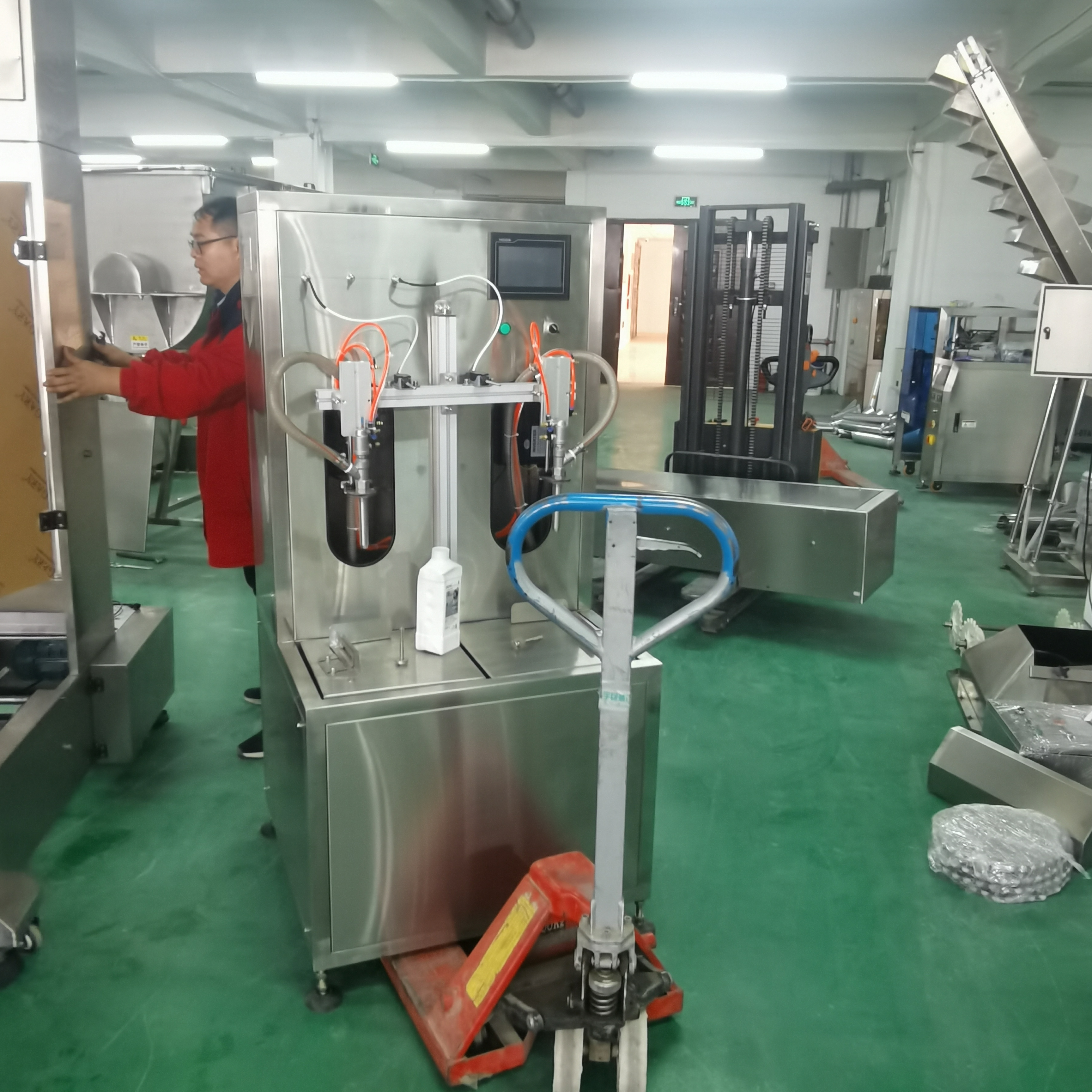 2, 4 nozzles semi automatic filling machine liquid four nozzle filling machine cosmetic liquid milk soap liquid filling machine