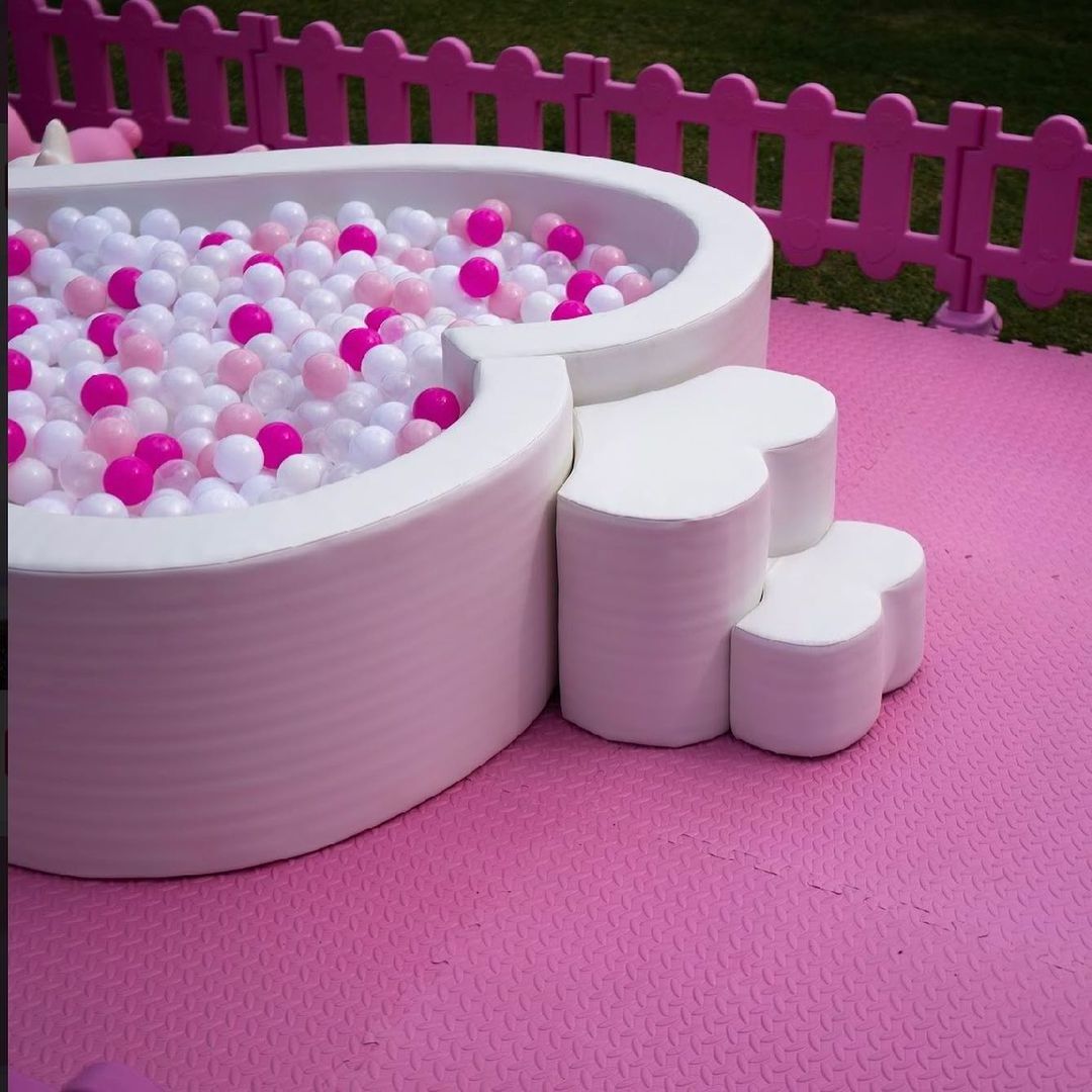 Commercial Inflatable pink Bounce House With heart shape Ball Pit Soft Play Sets special Kids Playground outdoor Playground