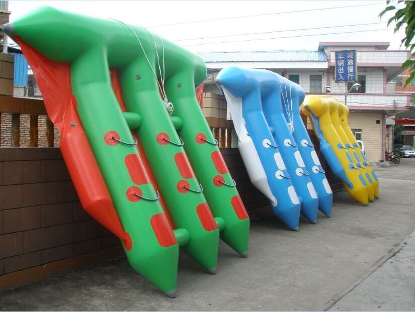 Wholesale water park game water play equipment kids paddle boats fiberglass 4 person paddle pedal boat inflatable  fly fish