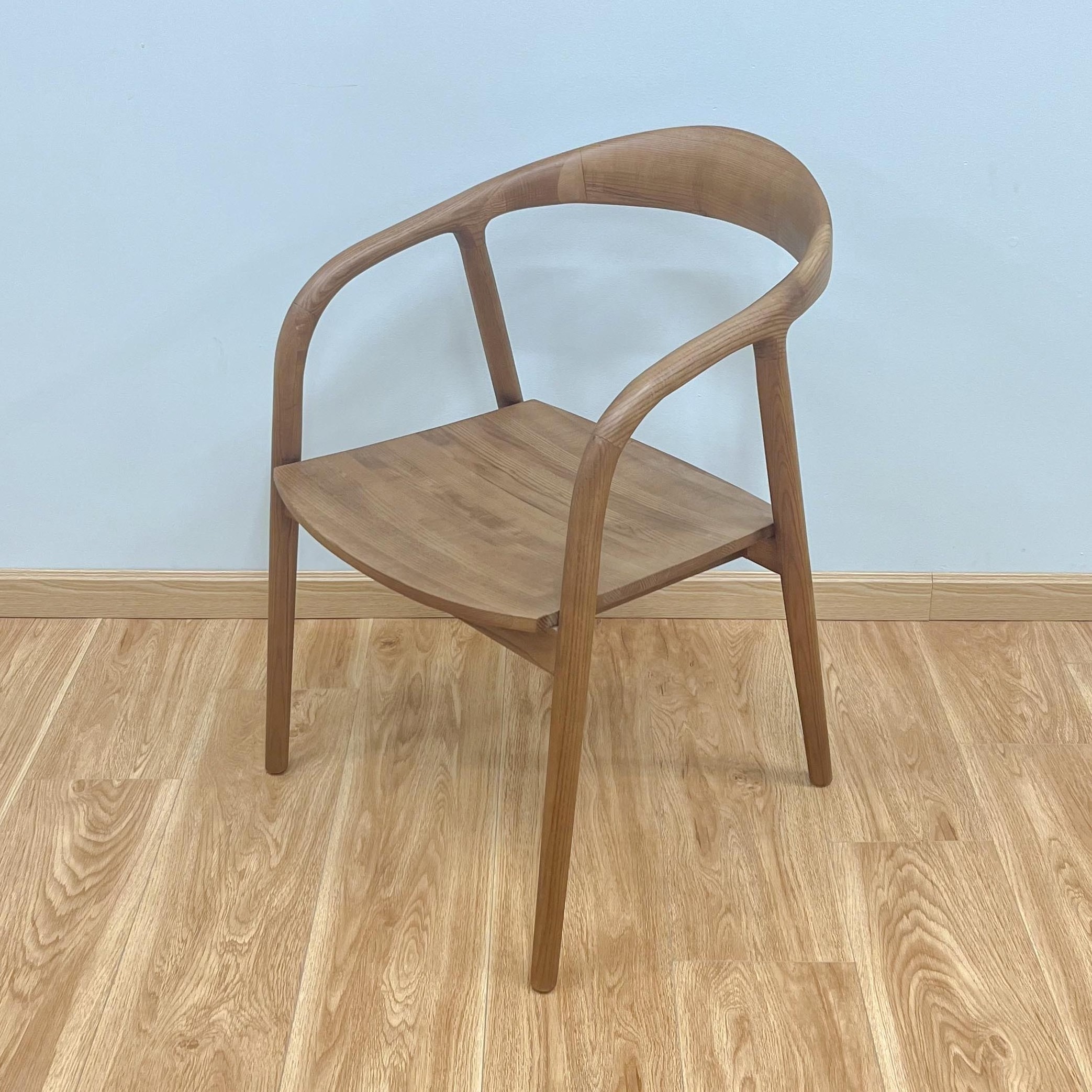 Wholesales Price Handicraft From Vietnam Solid Wood Dining Chair Wood Chair With Cushion Customized Packing