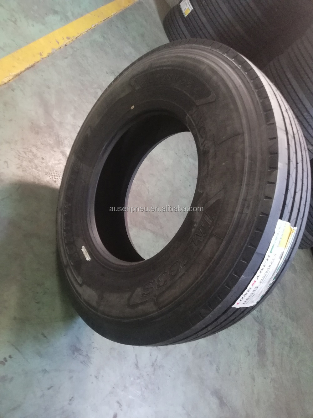 Chinese roadlux brand heavy duty 11r 22 5 truck tires 11r 22.5 Radial Truck TYRE