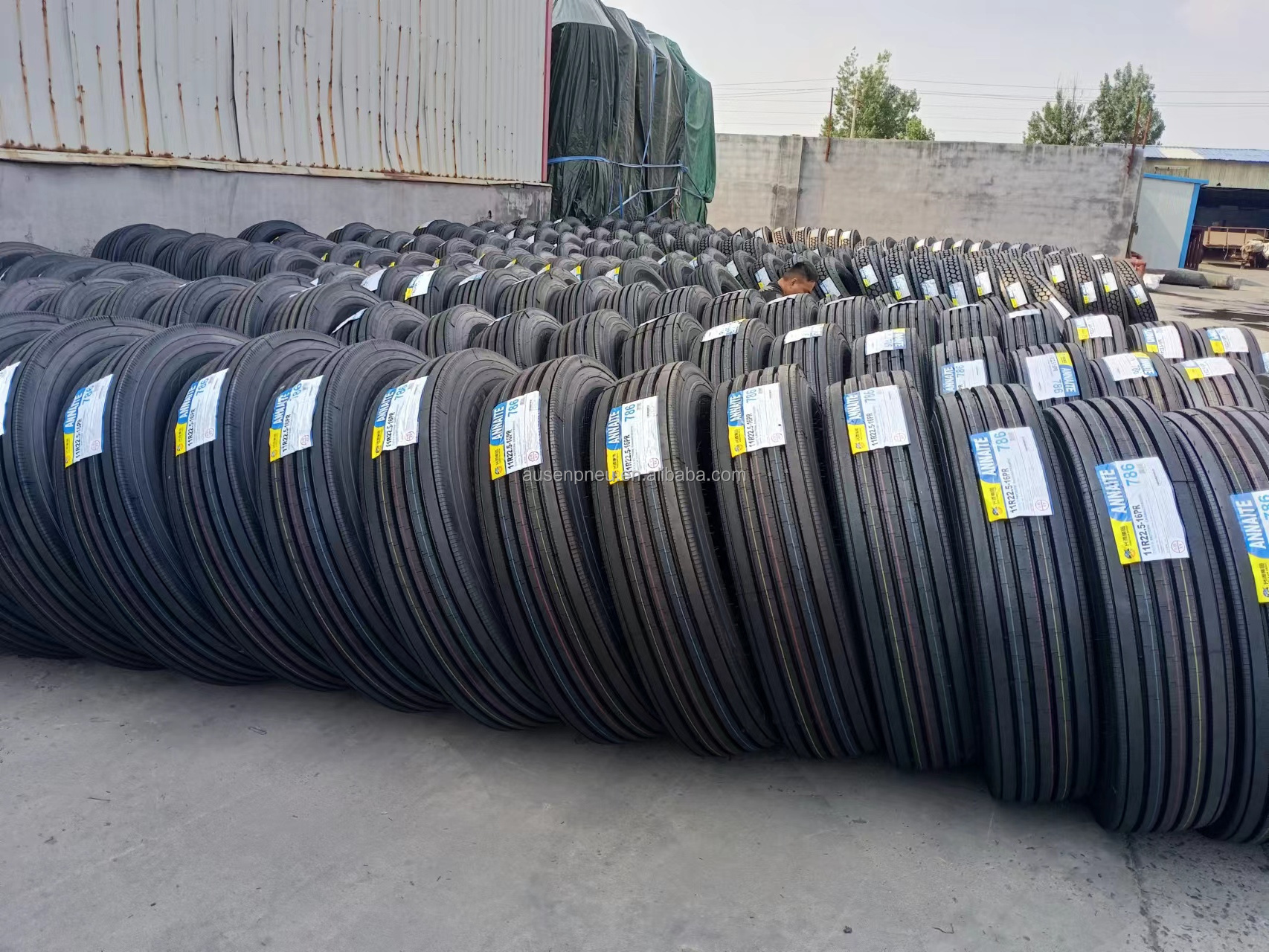 wholesale cheap tire 11r 22 5 trailer truck tyres with DOT