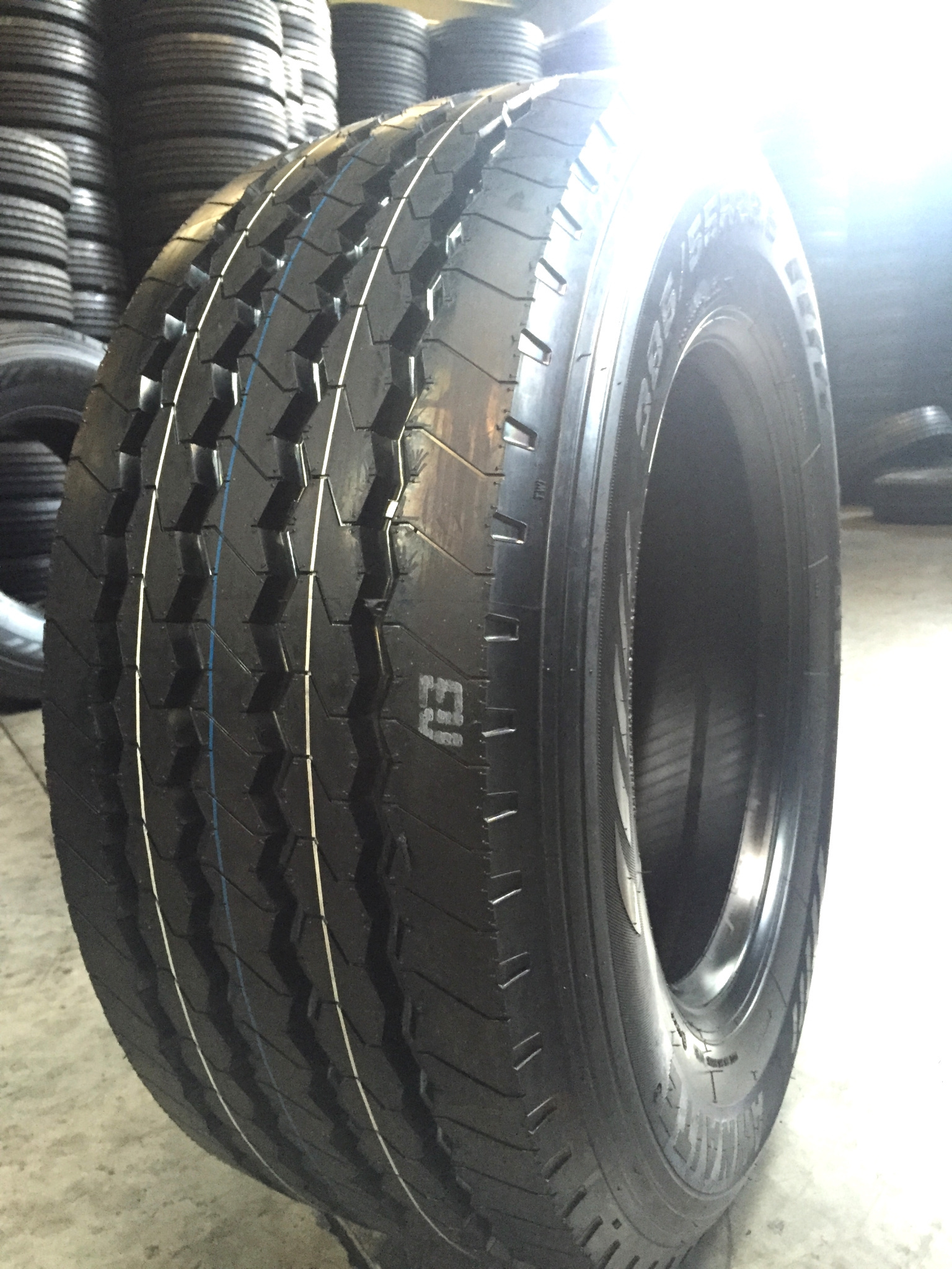 China top brand 385/55R22.5 385/65R22.5 425/65R22.5 445/65R22.5 super single truck tyres