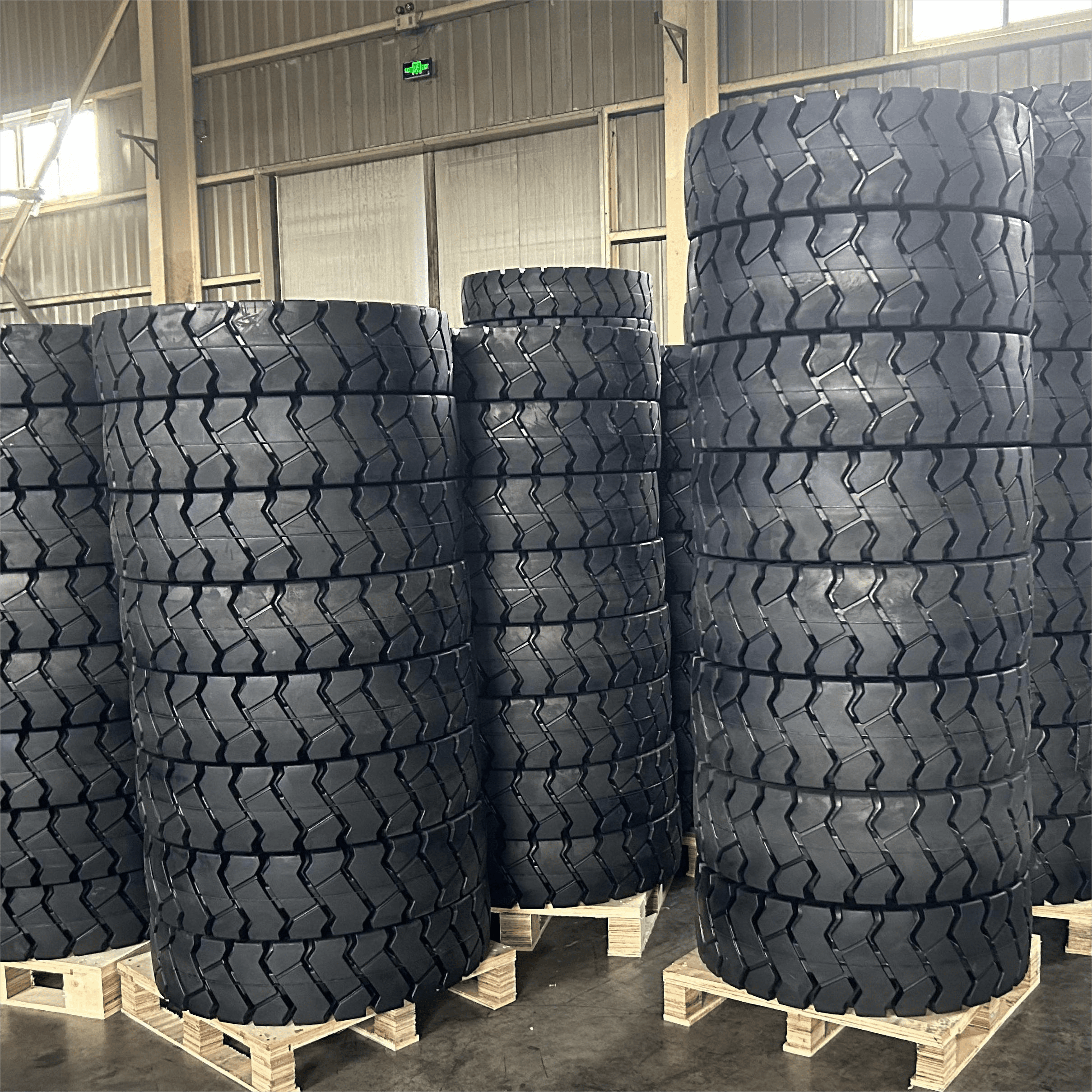 Bias off Road Solid Forklift Scissor Lift Tyre with High Quality 23X10-12/8.00 27X10-12/8.00 28X9-15/7.00