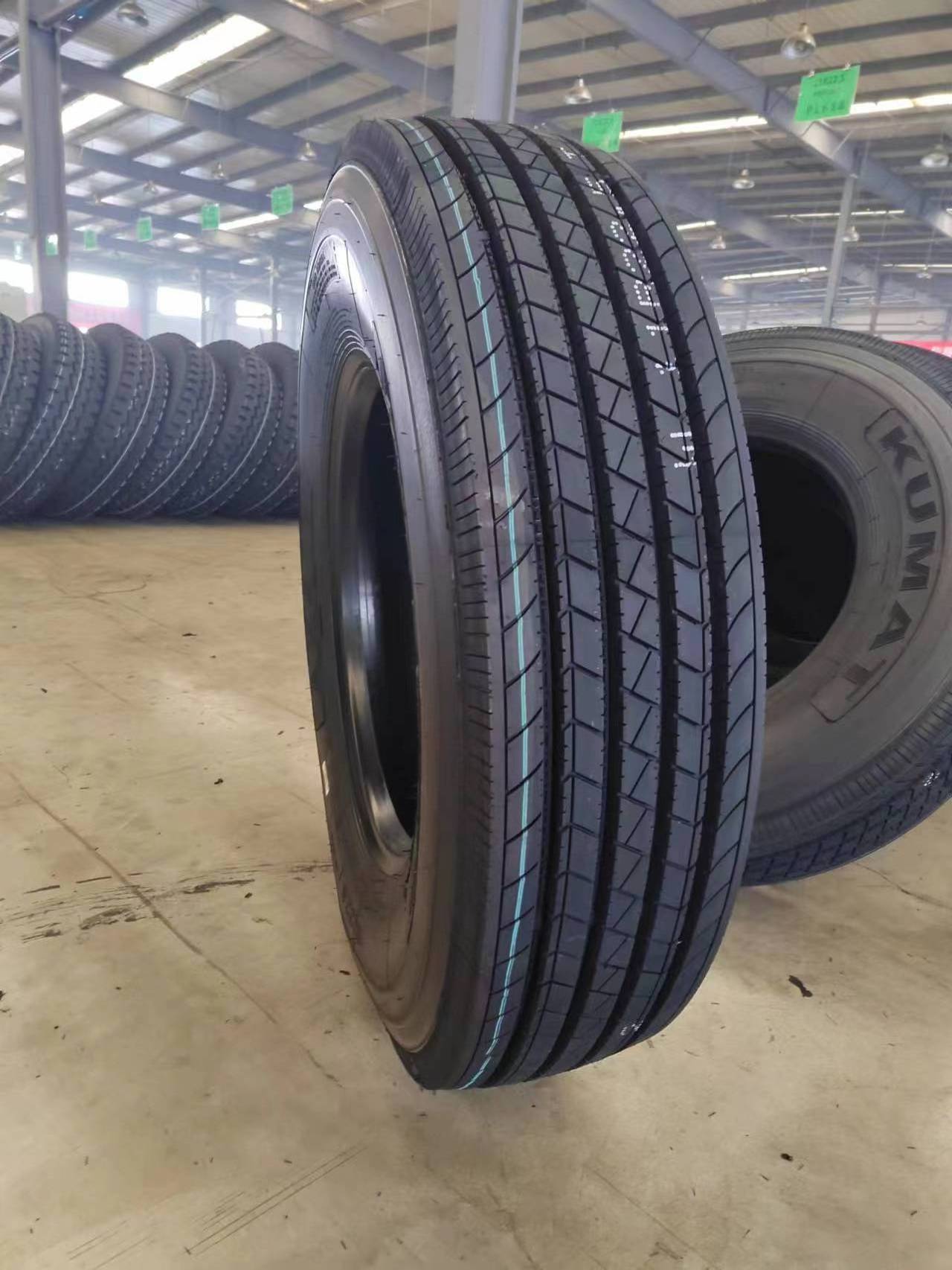 2024 TBR Tyre  Heavy Truck Tire Made In China factory price 11R22.5 11R24.5 295/75 discount on sale