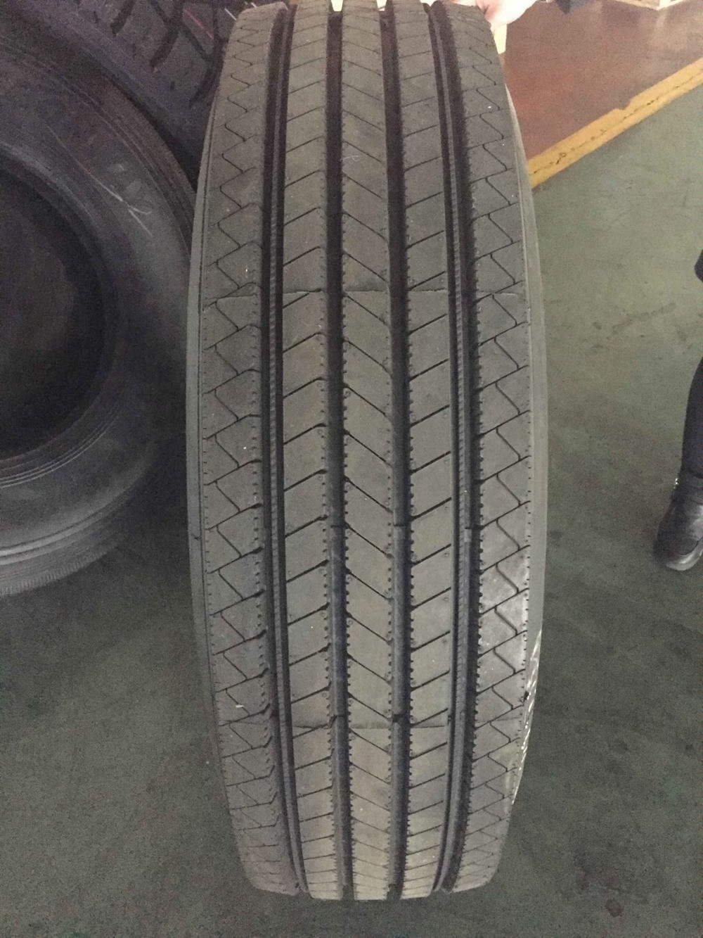 Chinese Truck Tires Brands Tubeless Tyres 11R22.5 215/70r17.5 14.5r20 315/80R22.5 295/75r 22.5