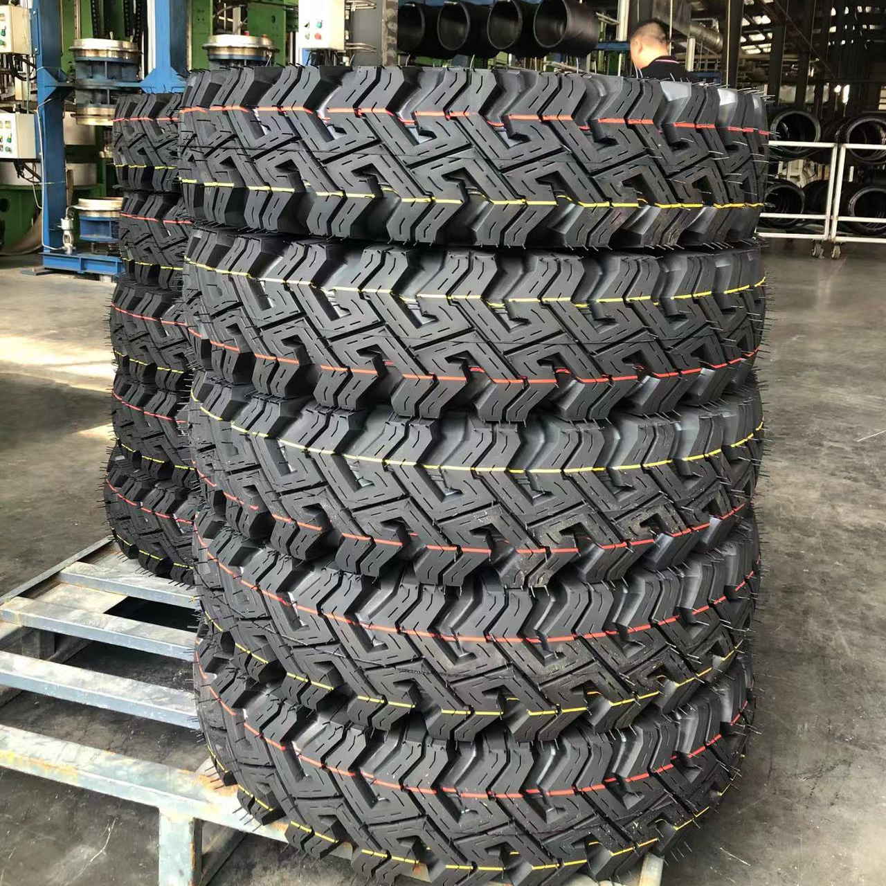 wholesale China truck tire 6.50r16 7.00r16 750x16 750r16 825r16 825r20 750-16 8 25 20 900-20 900x20 truck tyre for sale