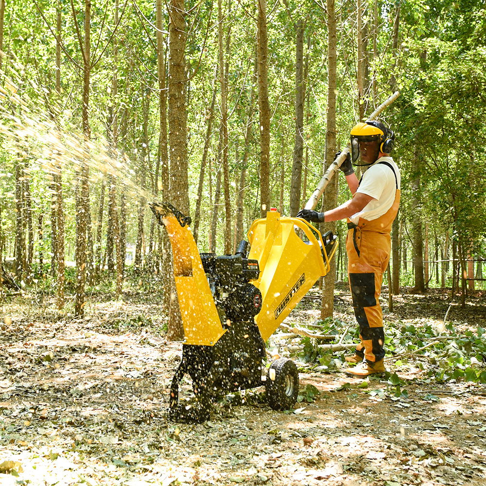 AUSTTER Small firewood processor  6.5 HP Towable & CE approved petrol powered mini wood chipper shredder for grinding branches