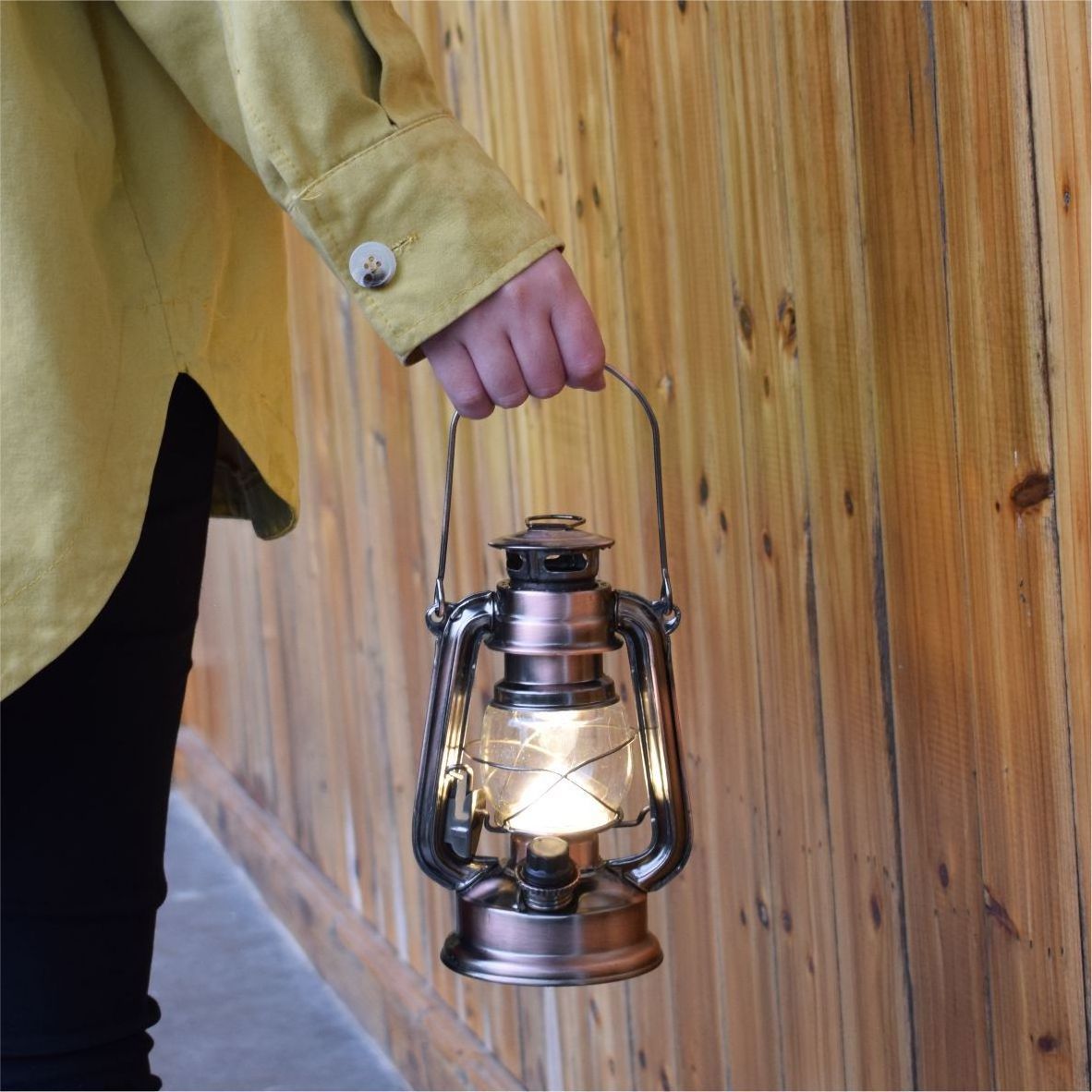 Warm Light Iron Vintage Glass Oil Kerosene Lamp Wick Camping Portable Lamp Rechargeable Flame Light Hurricane Lantern Oil Lamps