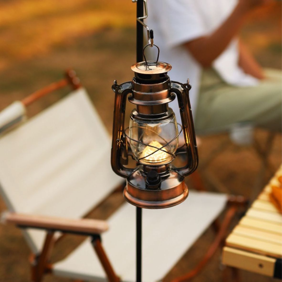 Warm Light Iron Vintage Glass Oil Kerosene Lamp Wick Camping Portable Lamp Rechargeable Flame Light Hurricane Lantern Oil Lamps