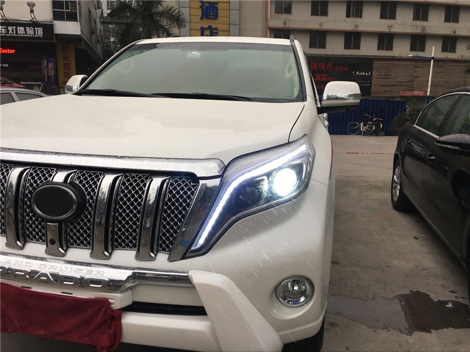 AKD-car styling New For Prado light assembly modified 14-16 domineering special Q5 double-lens xenon LED tear-eye day laser