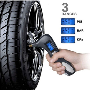 Back Light LCD Digital Display Car Tire Pressure Gauge with Emergency Tools Flashlight Glass Hammer and Seatbelt Cutter