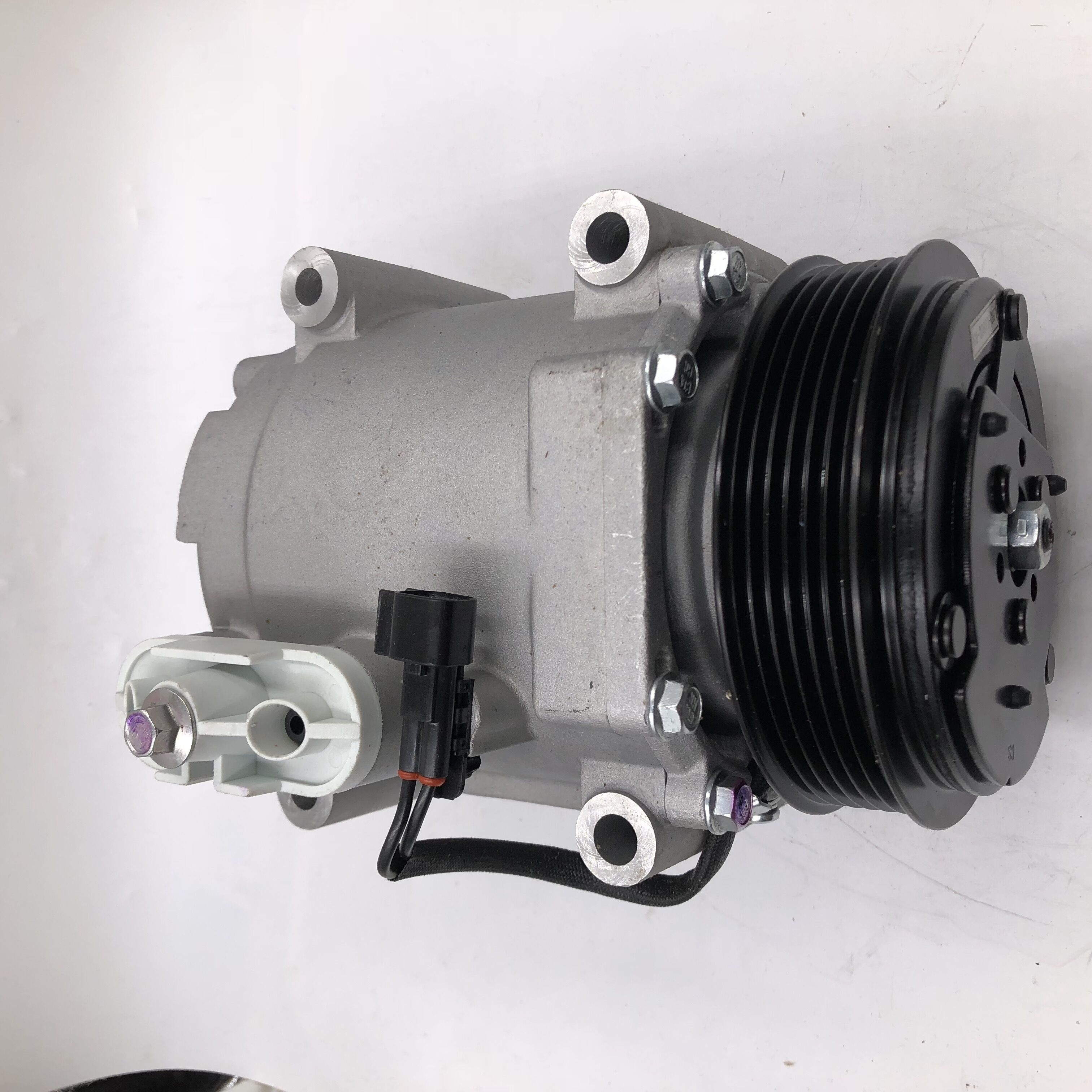 8V5119D629DF  8V5119D629DD  auto ac compressor for Fiesta  Focus KA Mondeo II Tourneo Connect Transit Connect 1514842