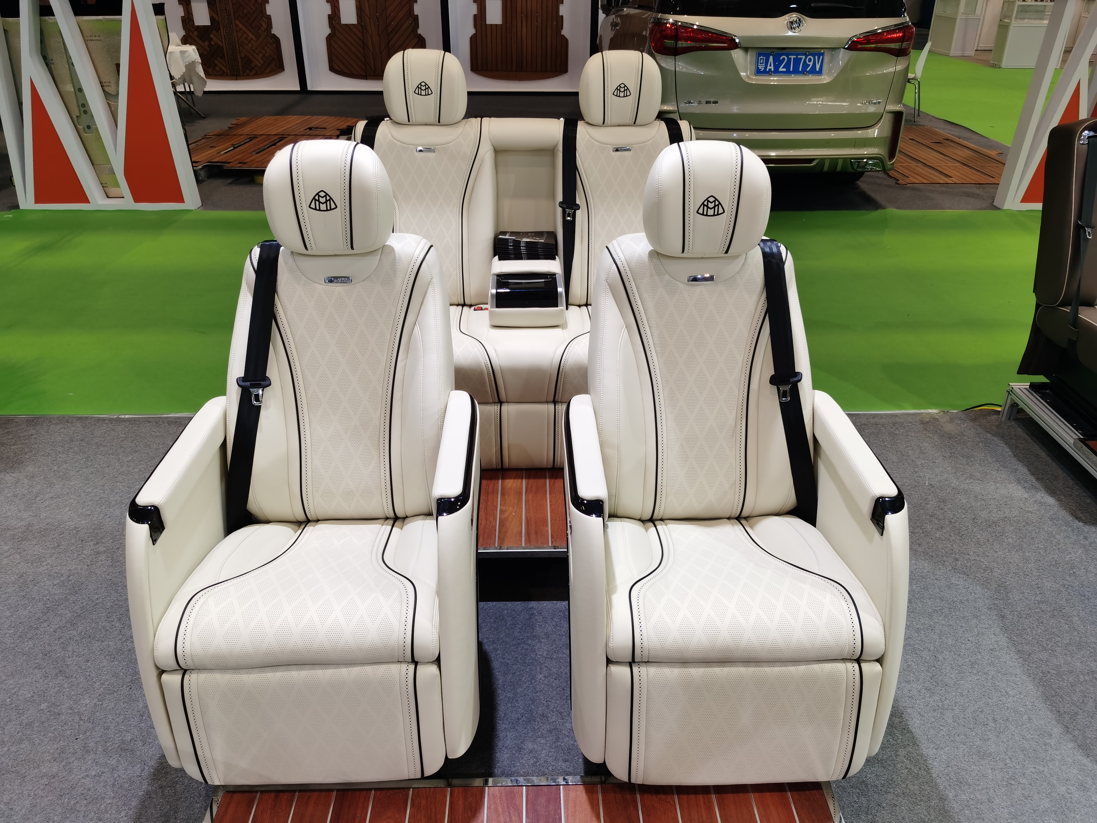 china factory aircraft seats MVP for sale best price Mercedes benz vito  by microfiber leather seat