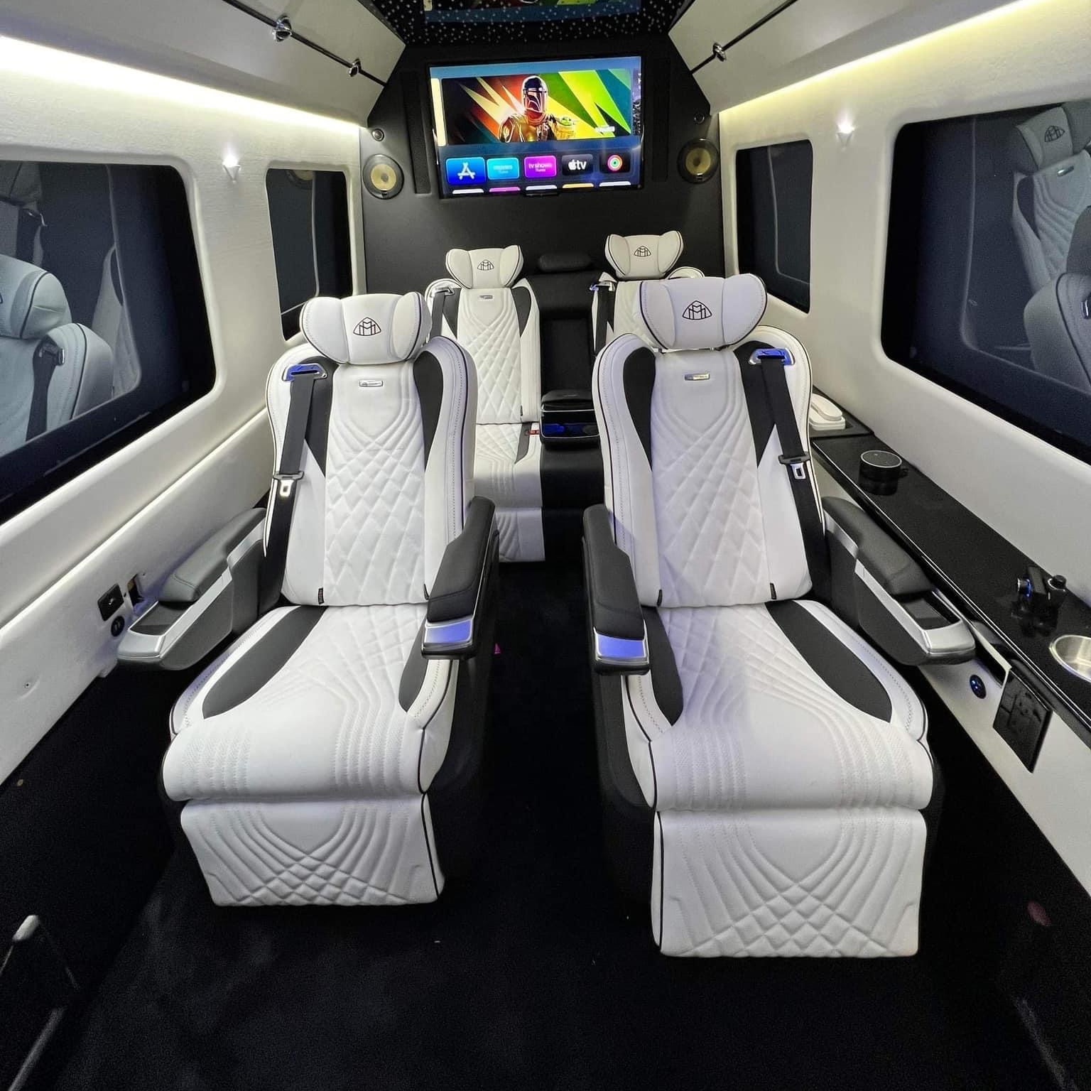 Maybach Design Luxury Van Seats With Recliner Massage Heating Rotation For Sprinter V class / Vito / alphard/ H1 /metris