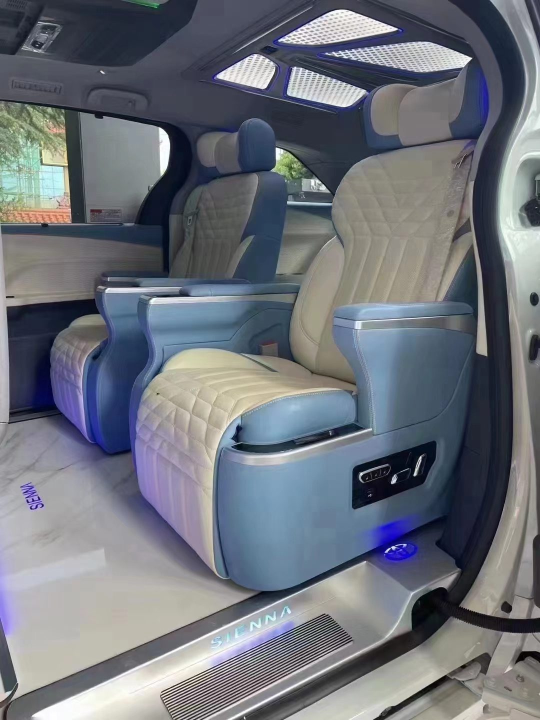 Customized Vans Sprinter Luxury Van Middle Row Rv Car Seat Leather Car Seat K30 Leather Bus Compact 4 Person Auto Seats