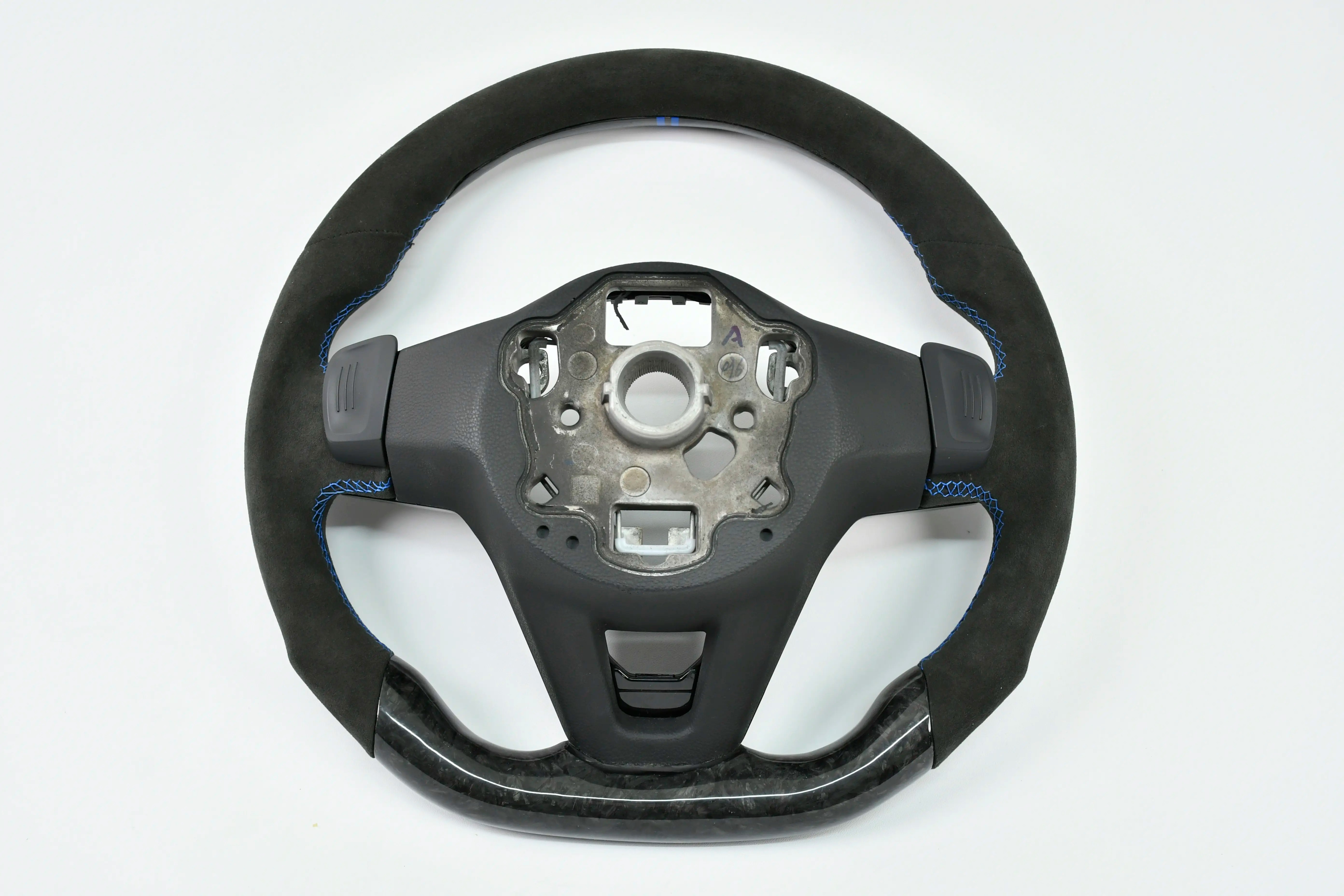 BOPUSHI 3K Real Wholesale Be Spoke Perforated Carbon Fiber Steering Wheel For Vw Golf GTI R MK6 MK7 MK8