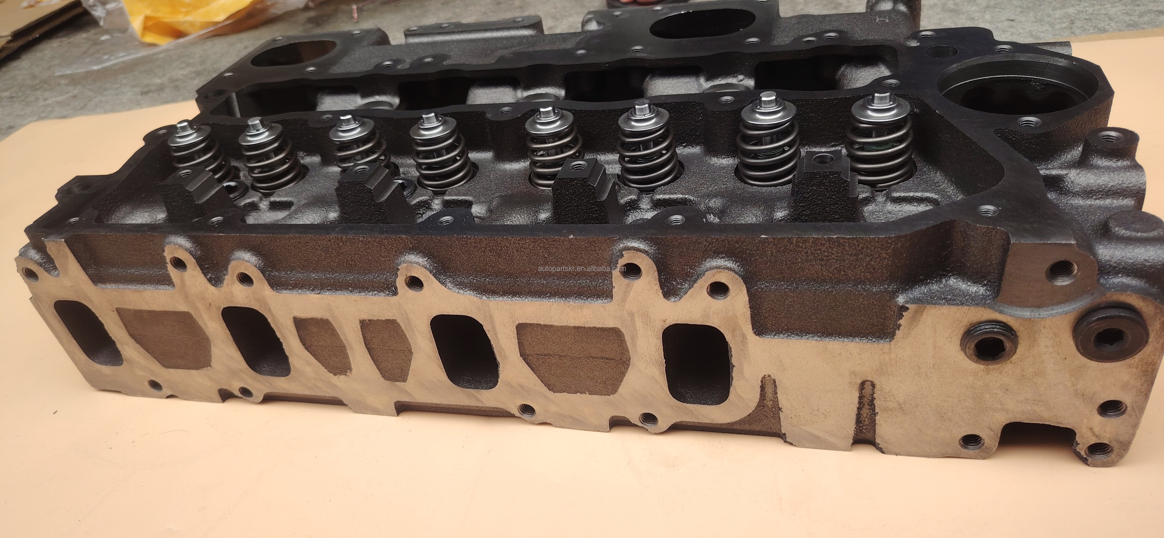 EXCAVATOR DIESEL ENGINE PARTS CYLINDER HEAD ASSEMBLY 232-7519 SUITABLE FOR CATERPILLAR C4.4 PERKINS 1104 ENGINE