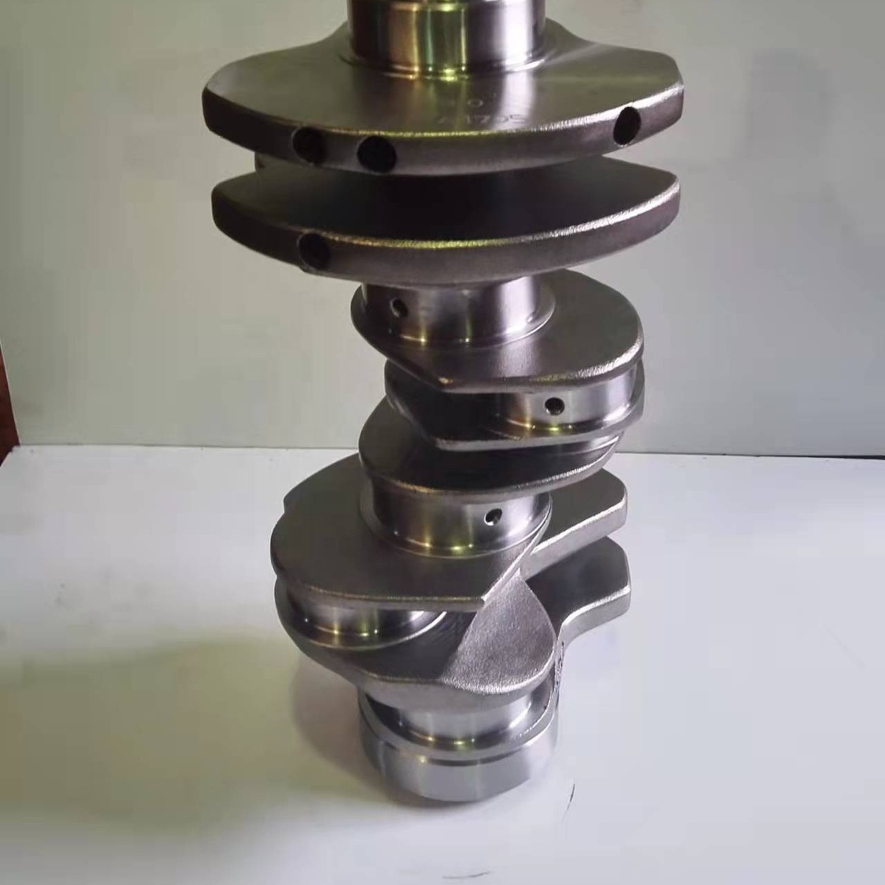 Brand new Engine Parts Tdv6 3.0  Crankshaft For L-and R-over Parts V6 diesel engine Crankshaft