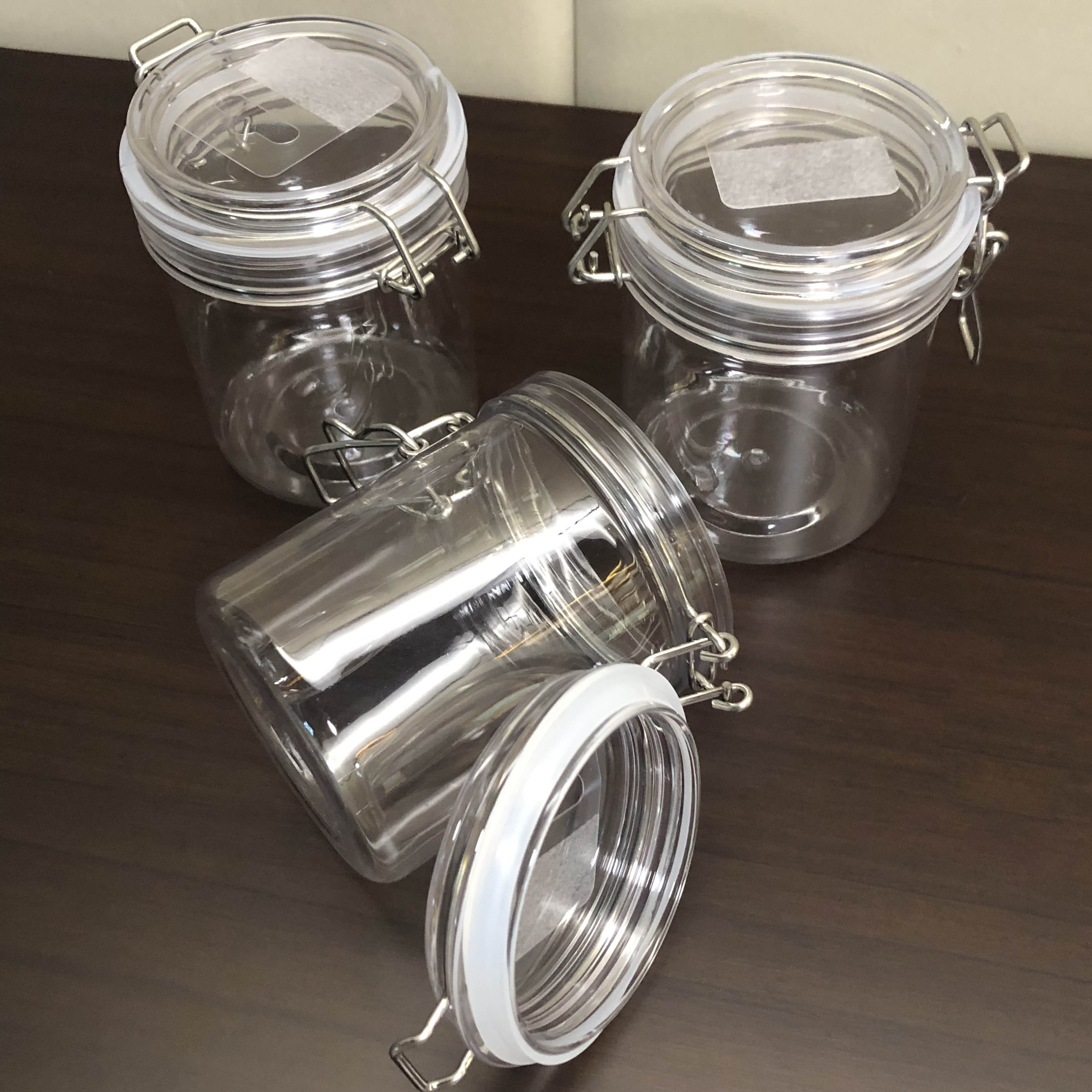 Pet Plastic Candy Jar with Air Tight Lid for Storage Bee Nut Flower Tea empty jar with Airtight Locking Clamp Lid