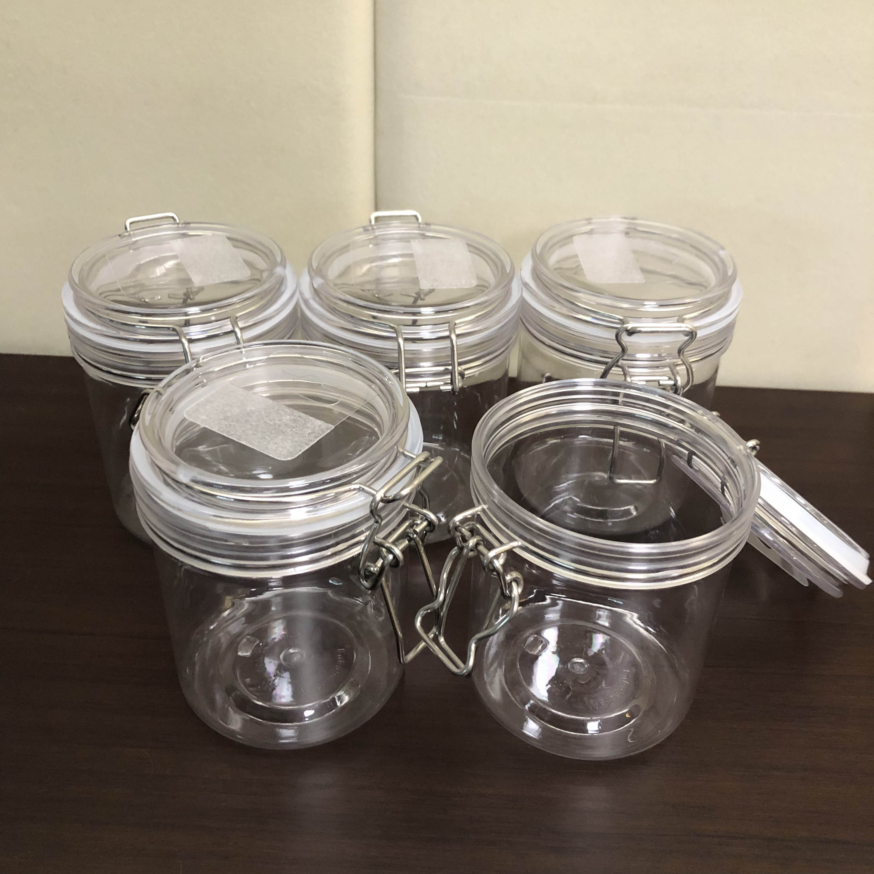 Pet Plastic Candy Jar with Air Tight Lid for Storage Bee Nut Flower Tea empty jar with Airtight Locking Clamp Lid