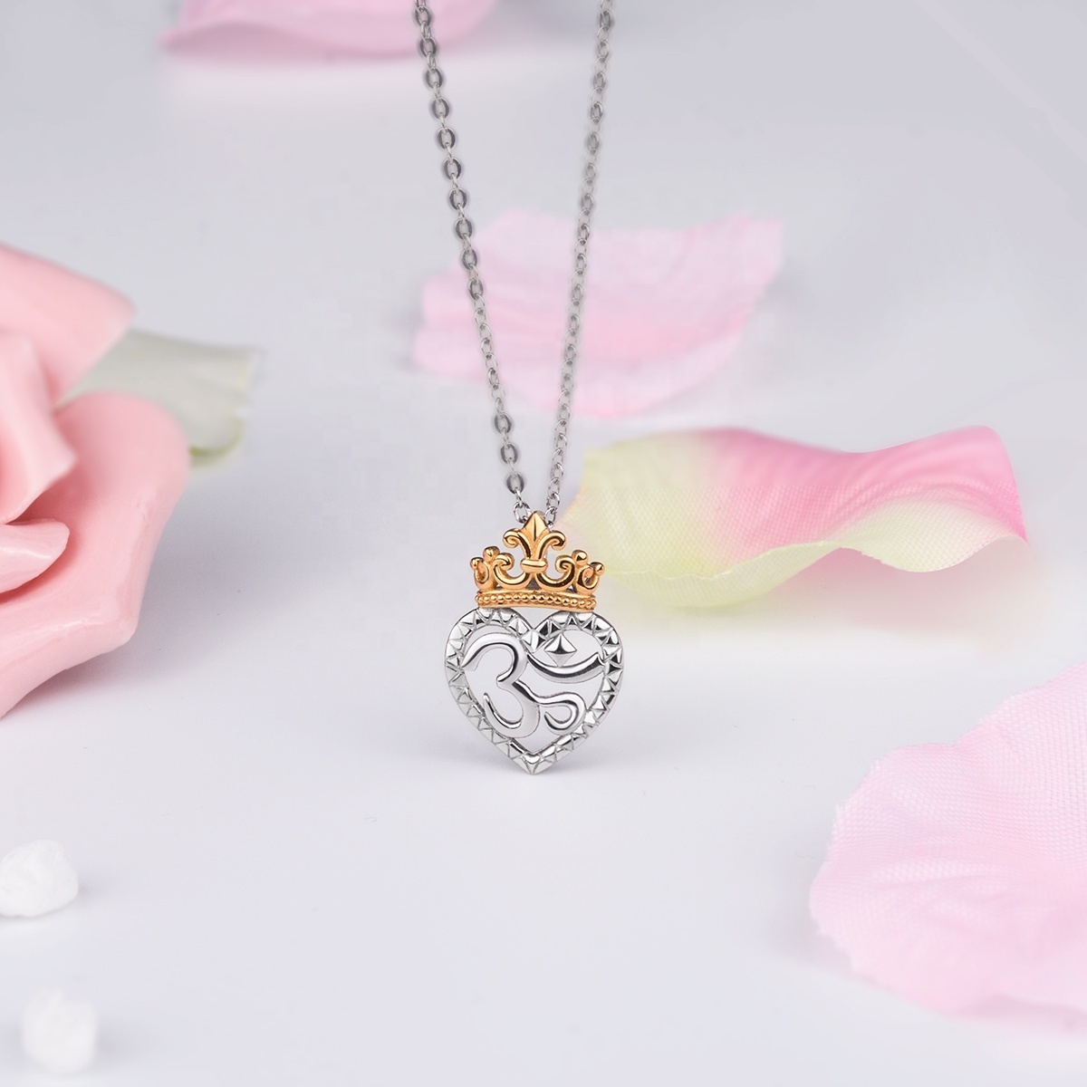 Wholesale Top Fashion 925 sterling silver gold queen crown heart necklace pendant