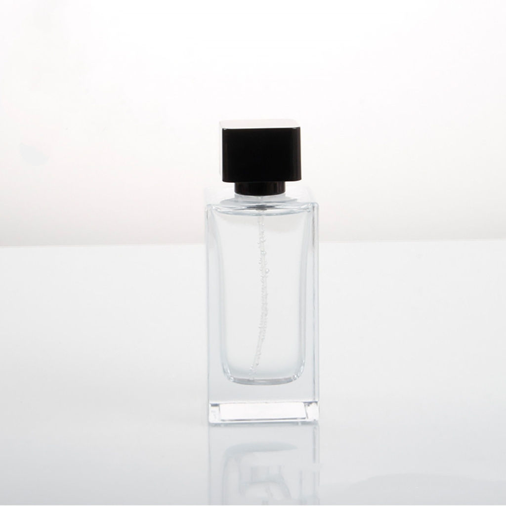 Avertan Xuzhou  30ml 50ml 100ml High quality square  perfume glass bottle  spray perfume bottle