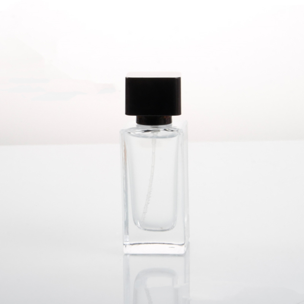 Avertan Xuzhou  30ml 50ml 100ml High quality square  perfume glass bottle  spray perfume bottle