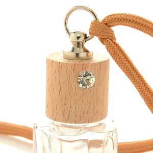 Avertan  Wooden Cap Glass Bottle 5ml 6ml flower Shape Car Vent Air Freshener Diffuser Perfume Hanging Bottles Empty