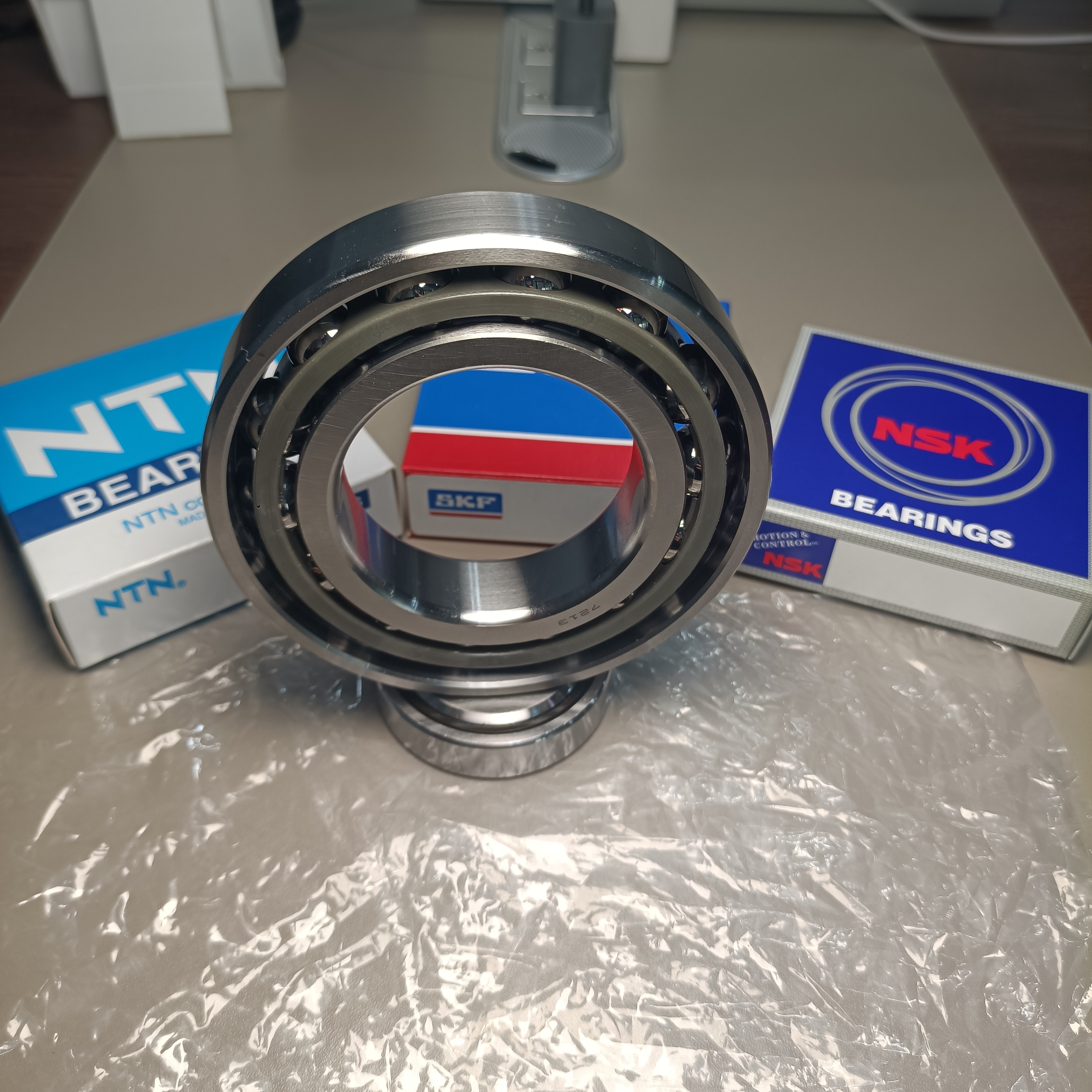 High Quality High Precision Angular Contact Ball Bearings Swedish Angular Contact Ball Bearings For Sale In Stock