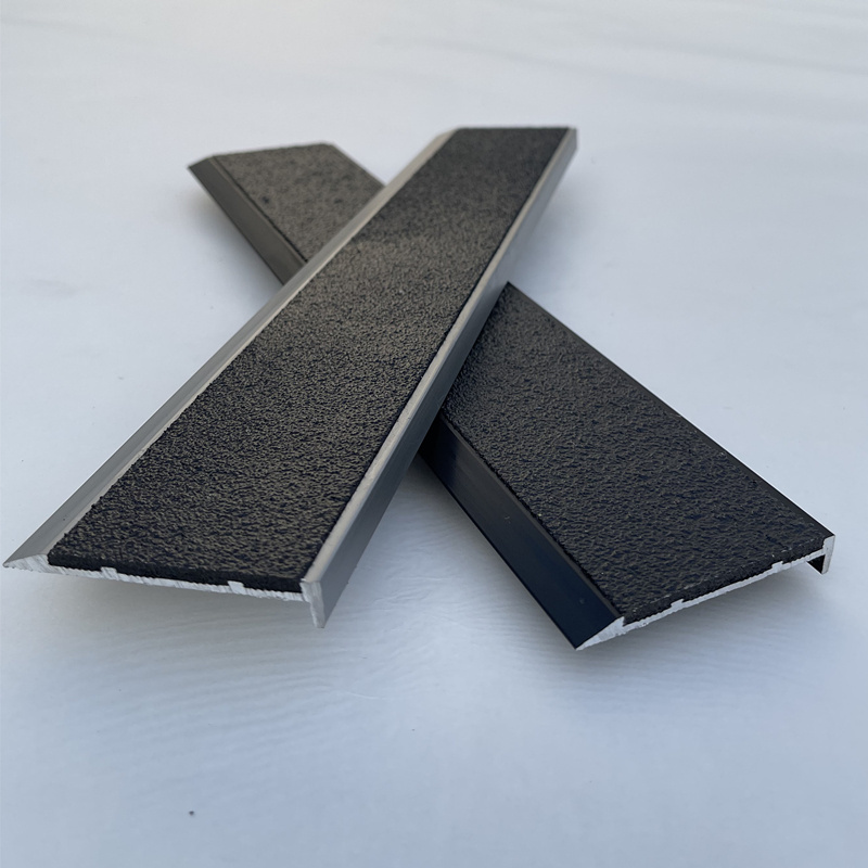 Abrasive Carborundum Nonslip Safety Step Nosing Anti Slip Stair Nosing