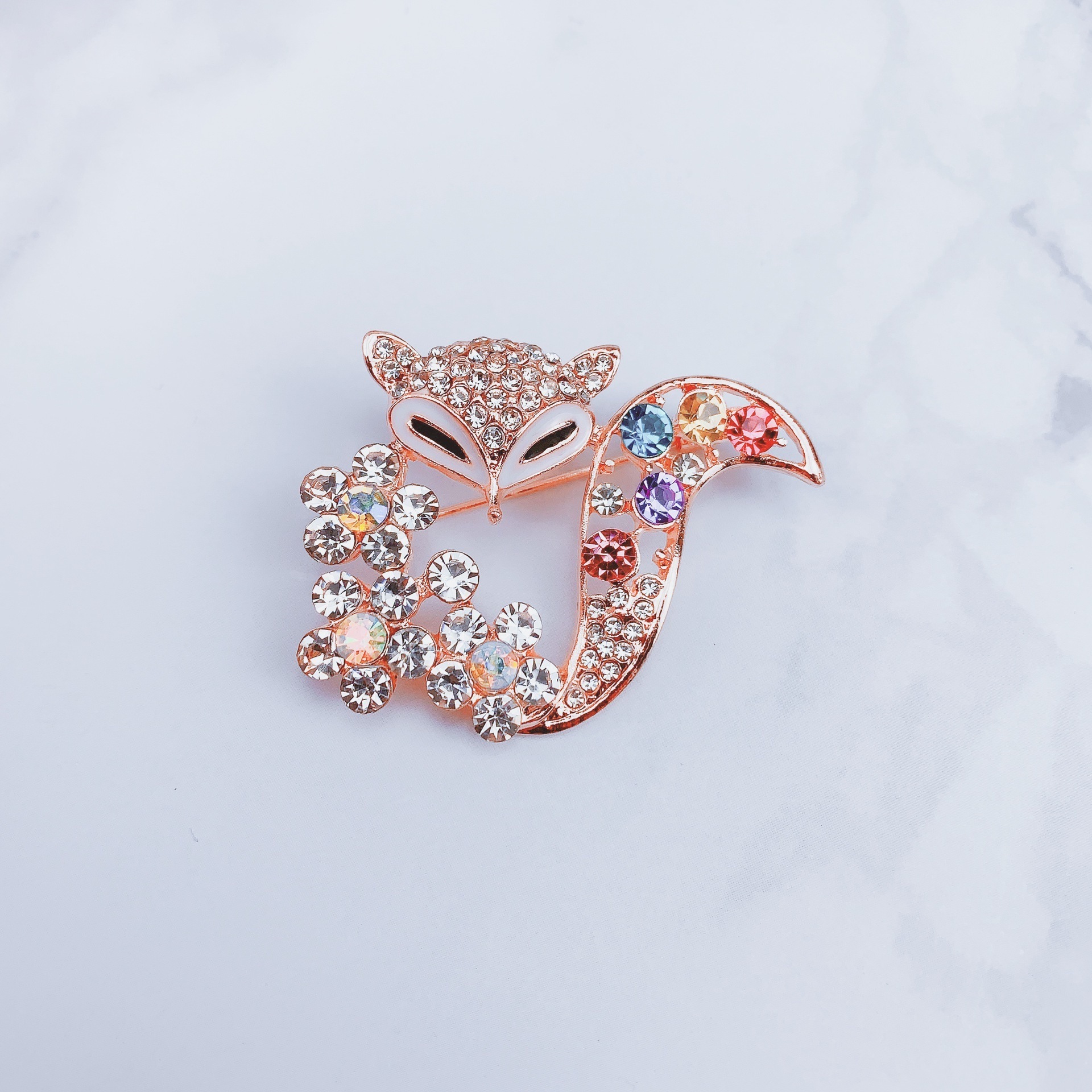 AA00171 Crystal Rhinestone Safety Brooch Zinc Alloy Women Coat Accessories fox brooch Safety Hijab Pins